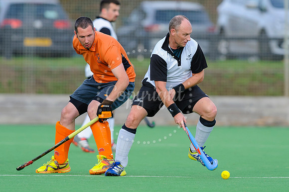 Hockey action from Harleston Magpies Men's 4 v Bury St Edmunds 3