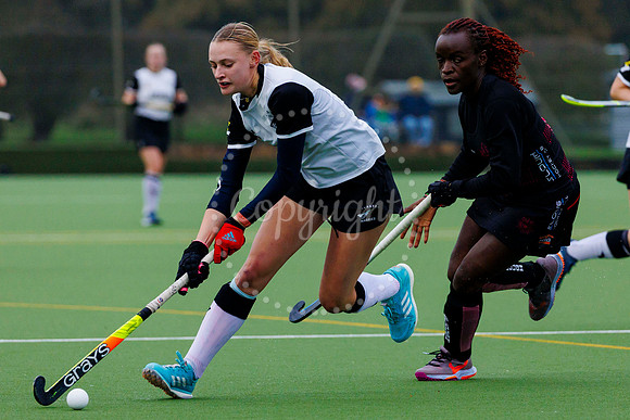Hockey action from Harleston Magpies Ladies’ I vs Slough I
