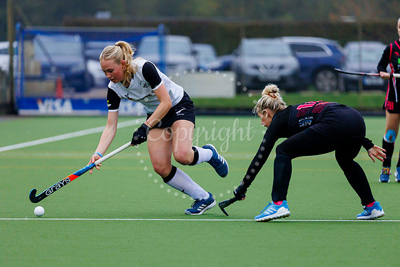 Hockey action from Harleston Magpies Ladies’ I vs Slough I