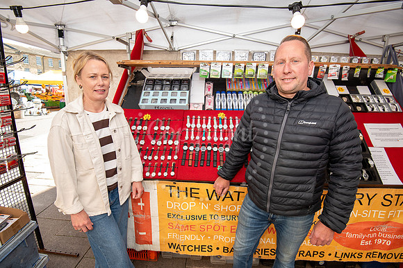 Bury St Edmunds Market - watch stall opposite WHSmithWatch stal