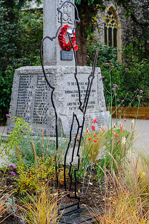 Official unveiling of the war memorial in Harleston