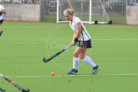 Newark Ladies 2nds ( white) v Newark Ladies 3rds (green) hockey