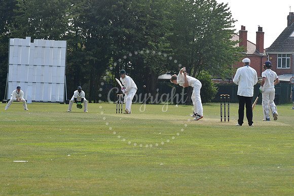 Balderton v Caythorpe cricket action