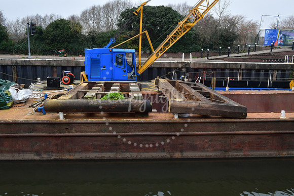 Work to replace lock gates at Newark Town Lock