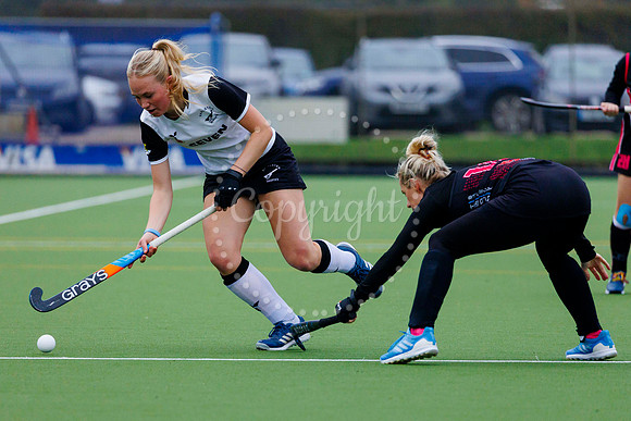 Hockey action from Harleston Magpies Ladies’ I vs Slough I
