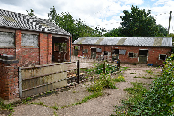 Netherfield Farmhouse, neighbour dispute