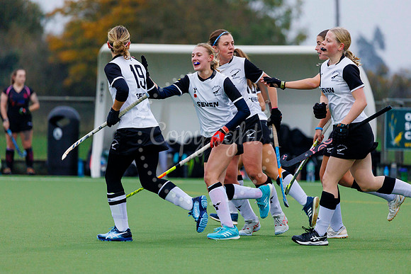 Hockey action from Harleston Magpies Ladies’ I vs Slough I