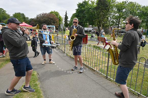 Opeing of Sherwood Avenue play park