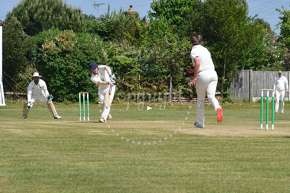Farndon XI v Ellerslie 2nd XI cricket action