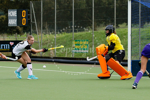Hockey action from Harleston Magpies Ladies’ I vs Sevenoaks I