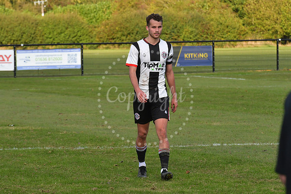 Southwell City Res (B/W) v Collingham (Orange) football action