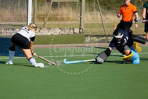 Hockey action from Harleston Magpies Ladies’ I vs Surbiton II