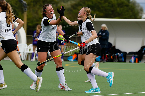 Hockey action from Harleston Magpies Ladies’ I vs Sevenoaks I