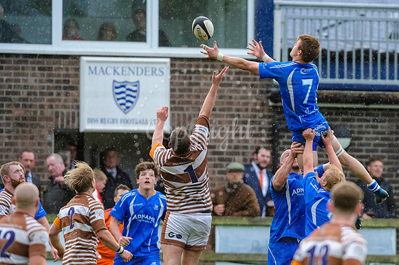 Rugby action from Diss v Southend Saxons in London 1 North.