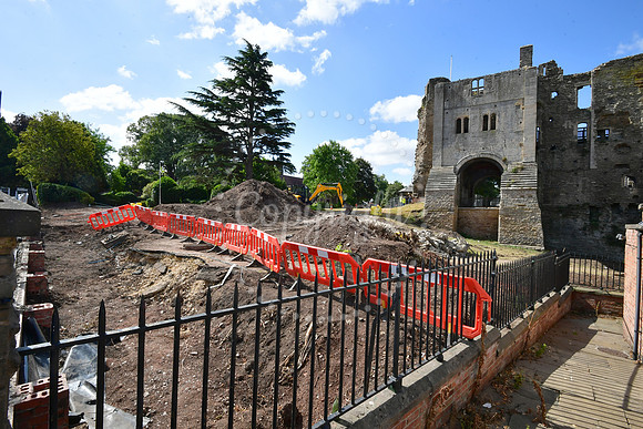 Works under way at Newark Castle Gatehouse