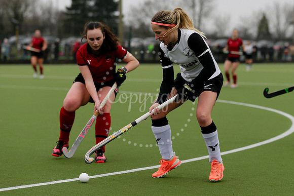 Hockey action from Harleston Magpies Ladies’ I vs Southgate I