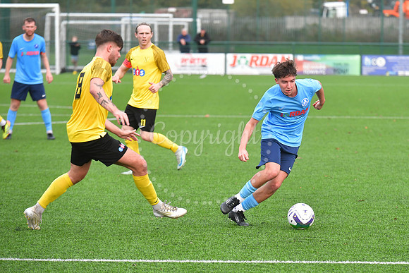 Newark Town  (blue) v Hucknall