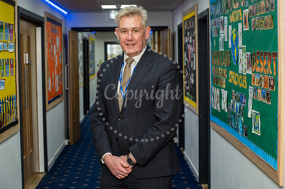 Broadlands Hall School, Haverhill Road, Little WrattingSchool i