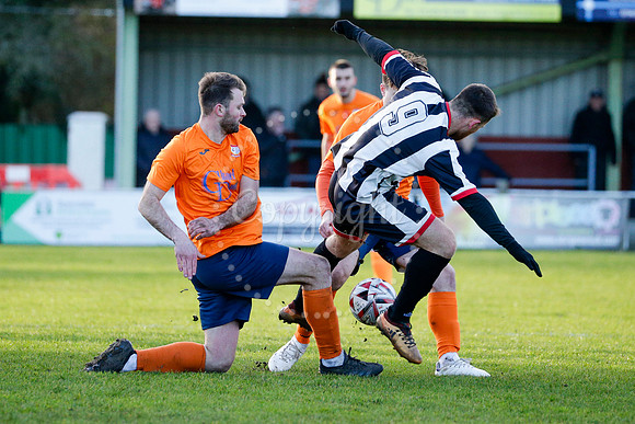Football action from Diss Town vs Harwich & Parkeston