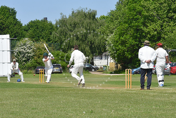 Newark 2nd XI v Great Dolby cricket action