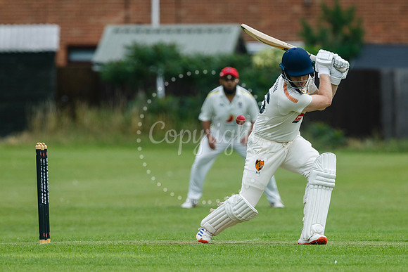 Cricket action from Diss CC v Lowestoft