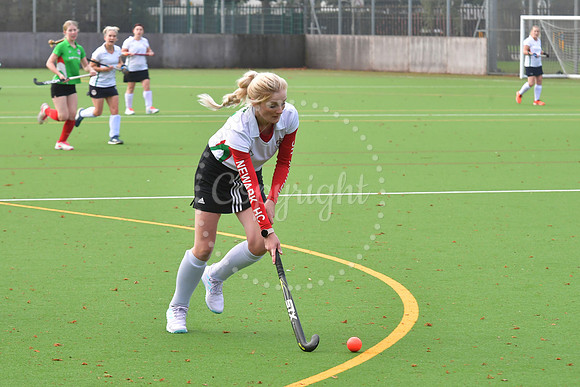 Newark Ladies 2nds ( white) v Newark Ladies 3rds (green) hockey