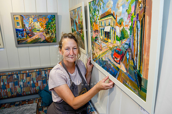 Santiago’s art cafe art exhibition by Ukranian artist