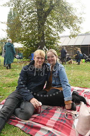 Peaceful picnic and music to protest against felling of trees
