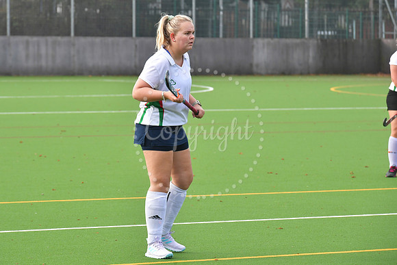Newark Ladies 2nds ( white) v Newark Ladies 3rds (green) hockey
