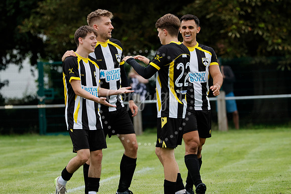 FA Cup - Harleston Town v Walsham-le-Willows