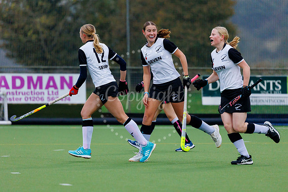 Hockey action from Harleston Magpies Ladies’ I vs Slough I