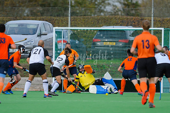 Hockey action from Harleston Magpies Men's 4 v Bury St Edmunds 3