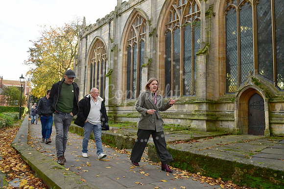 Newark Parish Church tour