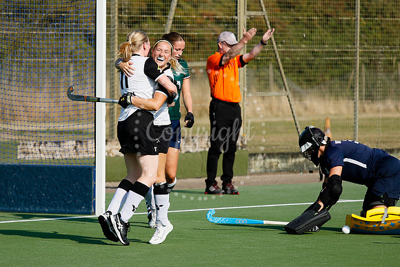 Hockey action from Harleston Magpies Ladies’ I vs Surbiton II