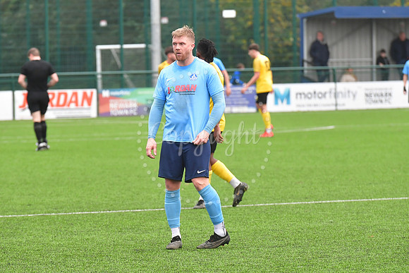 Newark Town  (blue) v Hucknall