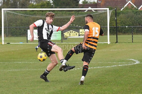 Southwell City Res (B/W) v Collingham (Orange) football action