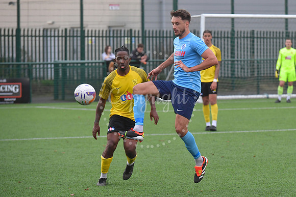 Newark Town  (blue) v Hucknall