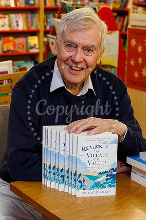 Diss Publishing hosted Michael Bartlett, novelist and former wri