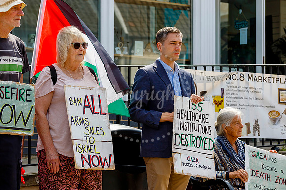 Waveney Valley MP Adrian Ramsay joined the vigil in Diss for the